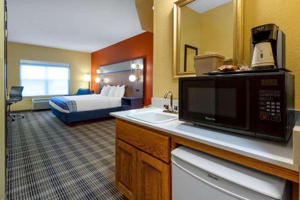 AMERICINN FULTON CLINTON (Fulton)